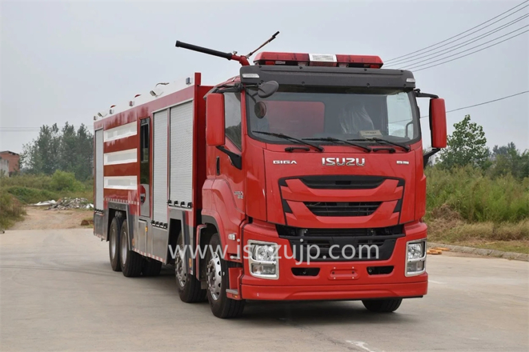 12 tyre ISUZU GIGA Fire rescue vehicle