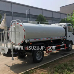 ISUZU 1000 gallon water tank vehicle