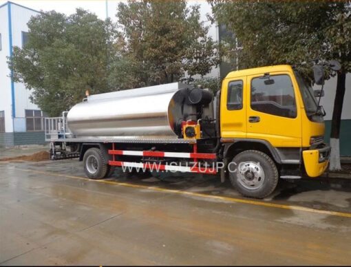 ISUZU 12 ton bitumen sprayer truck