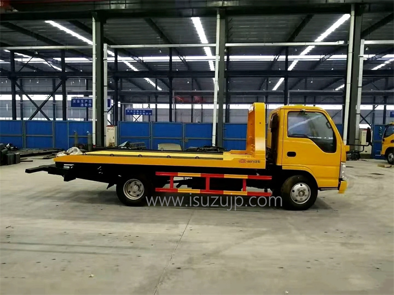ISUZU 3 tonne flat wrecker truck
