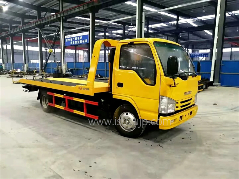 ISUZU 3mt tow truck wrecker 