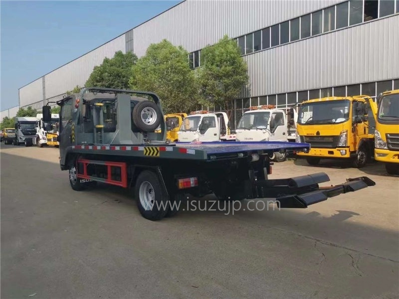 ISUZU 4 ton tray tow truck under wheel lift wrecker