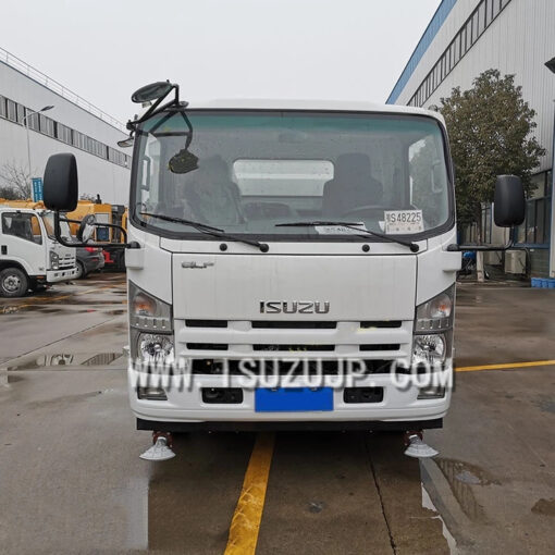 ISUZU ELF Vakumlu yol süpürme makinesi