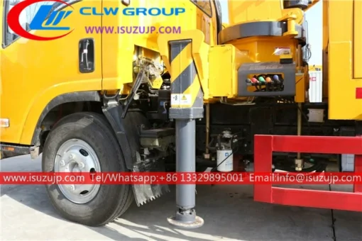 ISUZU Elf 5 Ton mounted crane truck