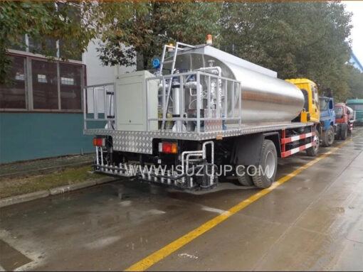 Camion spruzzatore di asfalto ISUZU FTR 10m3