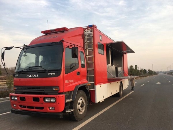 ISUZU FTR Mobile kitchen food truck