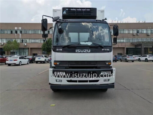 Isuzu 12t รถบรรทุกห้องเย็น