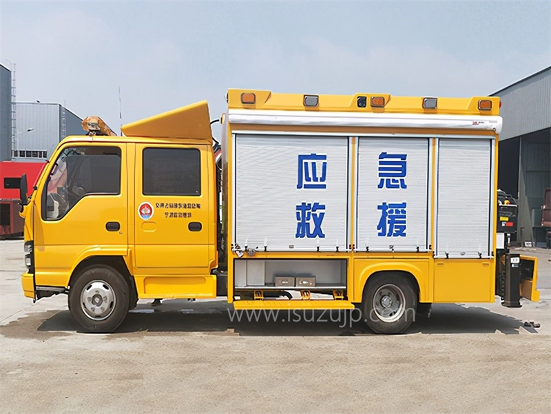 Isuzu 4K-ENGINE Double Cabin mini fire rescue vehicle