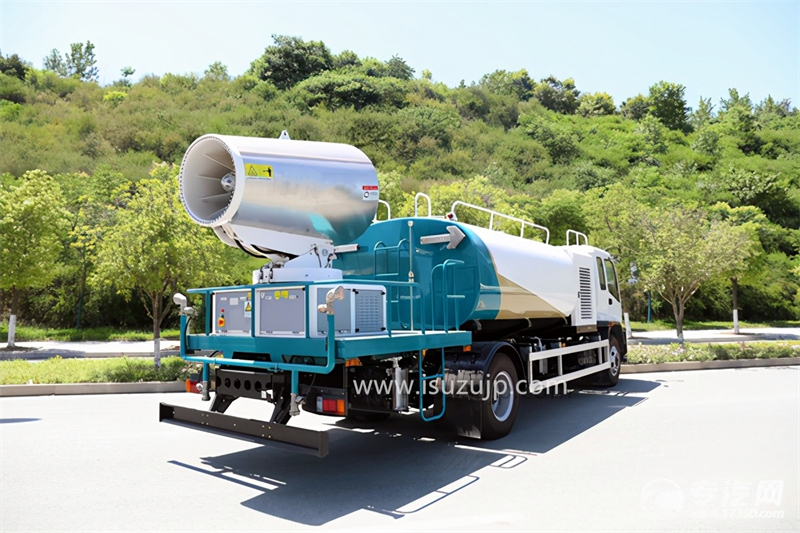 Isuzu FTR 12000liters truck mounted disinfection spray cannon
