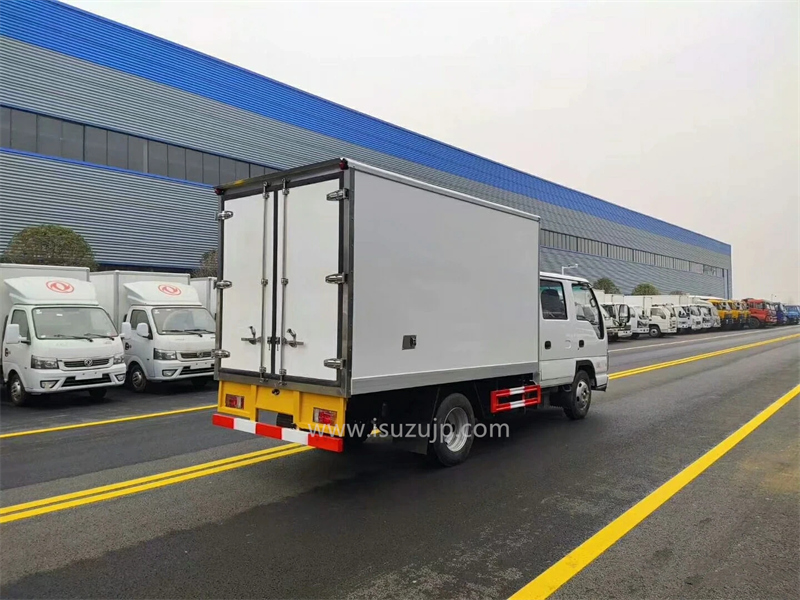 Isuzu Nhr cold room van truck picture