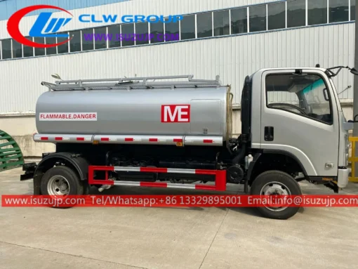 camión cisterna diesel de 4L de la impulsión total de 4x8000 ISUZU NPR