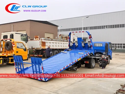 ISUZU 3 ton full landed type recovery truck