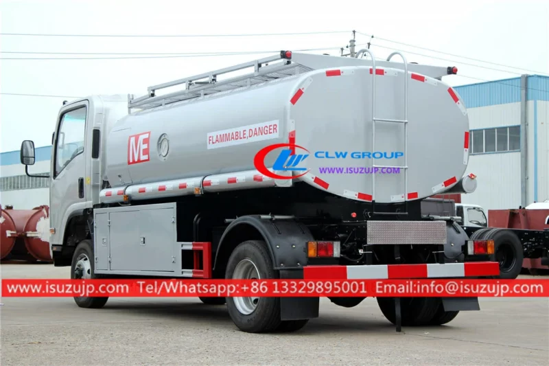ISUZU 4 wheel drive fuel truck 10.000 litres