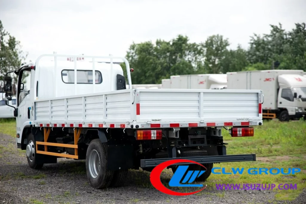 ISUZU 5 ton cargo freight truck