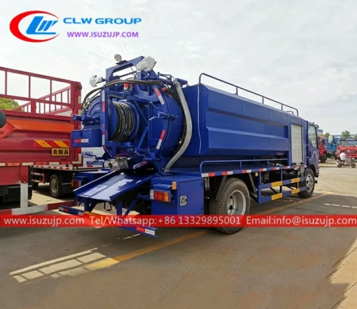 ISUZU ELF 2000 gallon jet vac truck