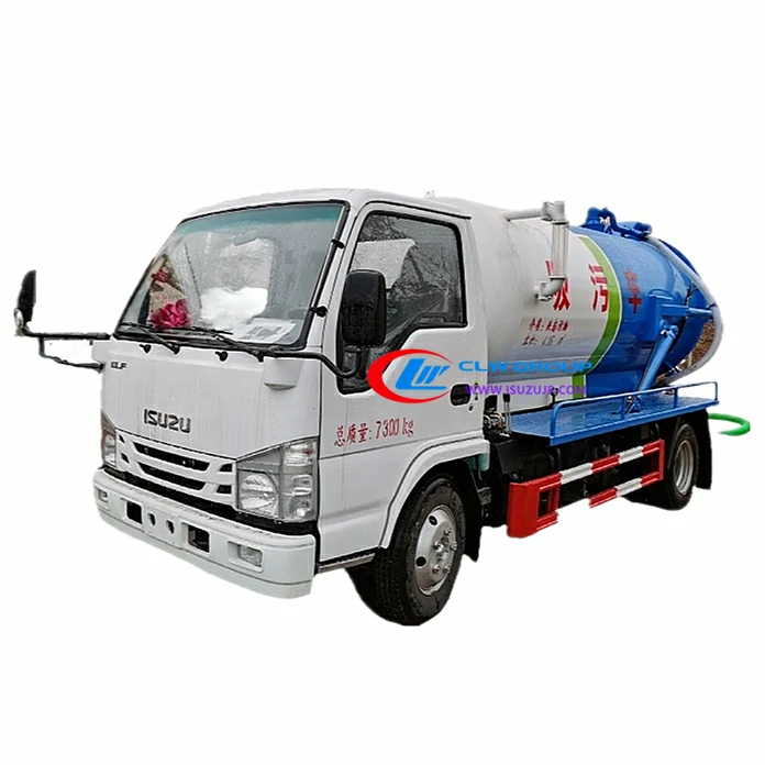 ISUZU ELF 5000liters small sewage vacuum truck