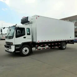 ISUZU FTR 12 tonne colding room truck