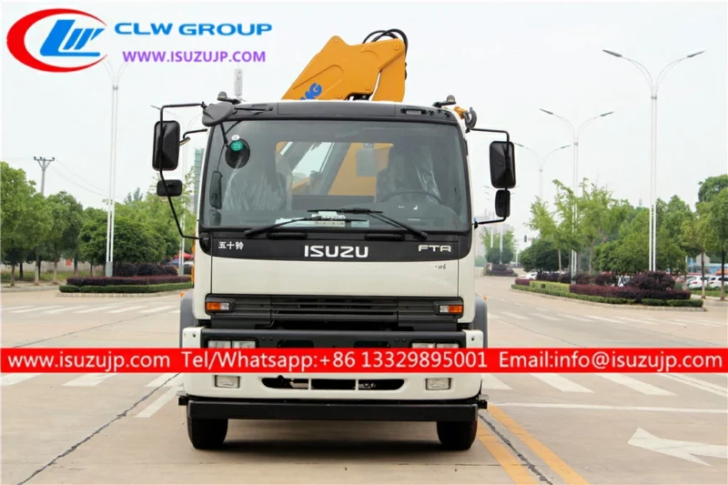 ISUZU FTR 8t flatbed tow truck mounted crane