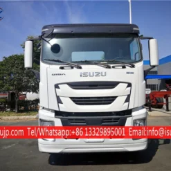 ISUZU GIGA 4000 gallon water delivery truck