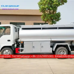 ISUZU NJR 3 cubic meters small oil bowser truck