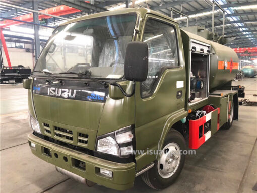 Truk pengisian bahan bakar helikopter ISUZU NKR 5000L