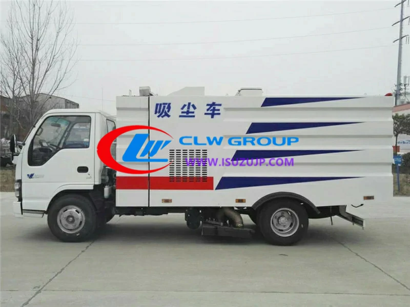 ISUZU NKR 5cbm vacuum cleaner truck picture