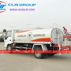 ISUZU NKR 6000 liters water lorry