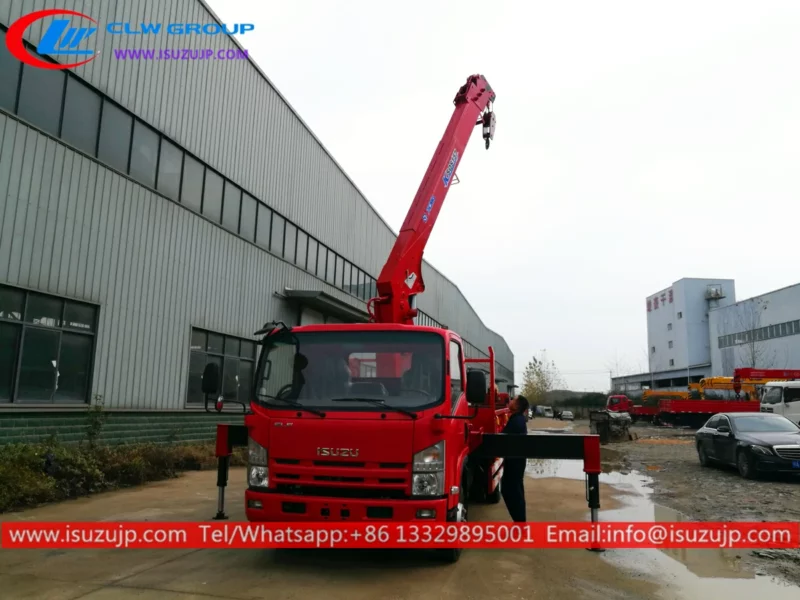 ISUZU self loading truck crane