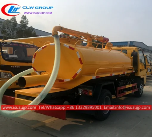 ISUZU small toilet vacuum truck