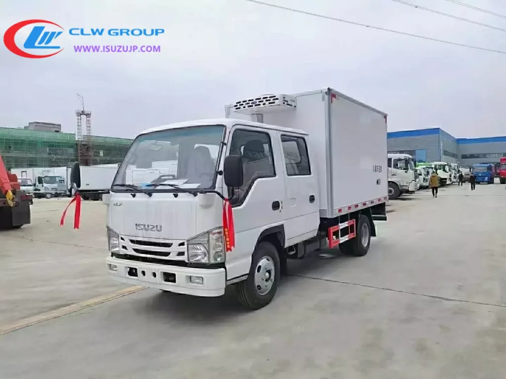 Isuzu 3 ton NHR double cabin freezer van box truck