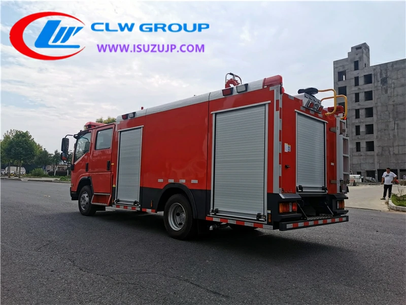 Isuzu 3.5t water tanker fire truck picture