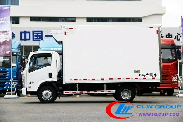 Isuzu 5 ton Carrier refrigerator trucks