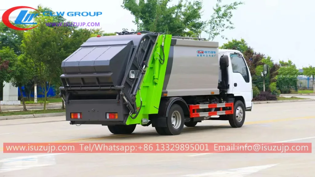 Isuzu 6m3 rear loading compactor bin trucks picture