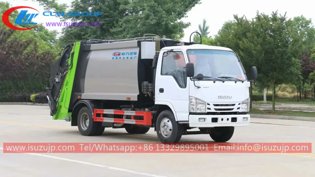 Isuzu 6m3 rear loading garbage compactor truck with Rear bucket photos
