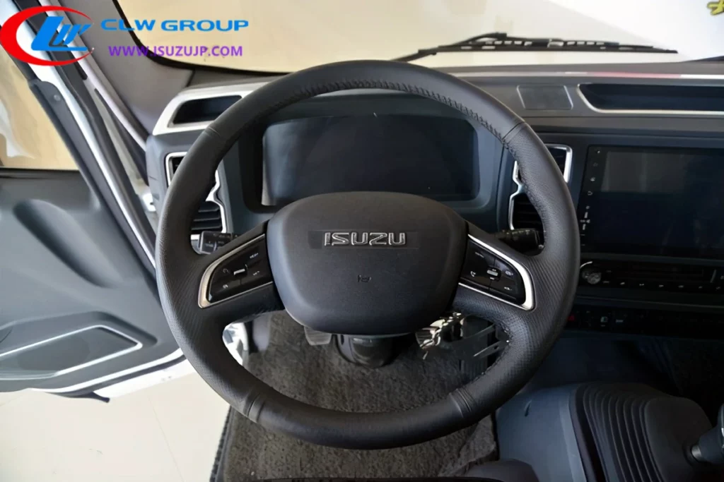 Isuzu M600 Van transportation truck steering wheel