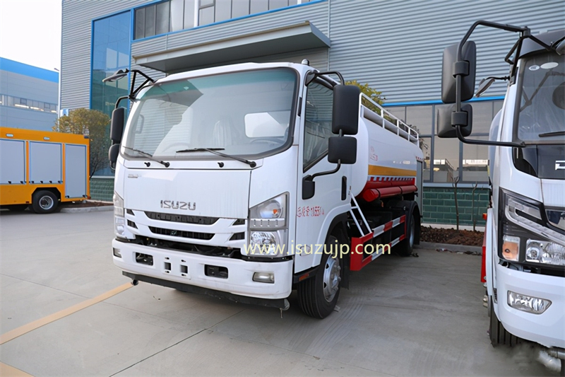 Isuzu NPR series 6m3 fire water truck