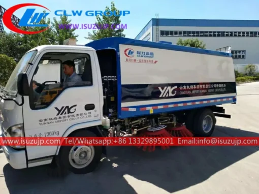 ISUZU 3 ton mechanical sweeper truck