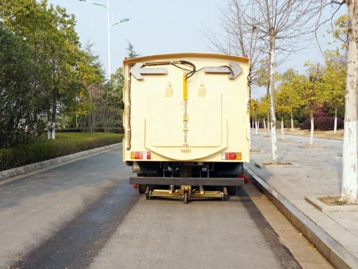 ISUZU 4 metros cúbicos varredora de limpeza de estradas