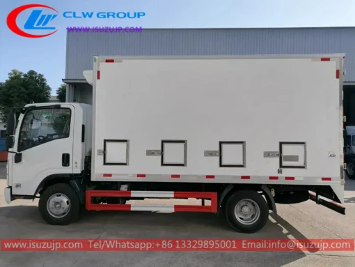 ISUZU 4 meters chick transport vehicle