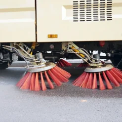 ISUZU 4 ton road vacuum sweeper cleaner truck