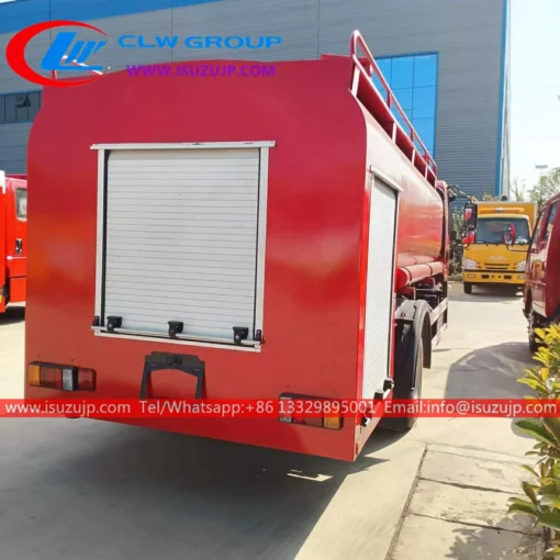 ISUZU 4k-Engine 5 ton fire truck spraying water