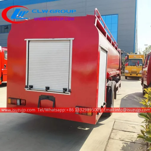 ISUZU 4k-Engine 5 ton caminhão de bombeiros pulverizando água