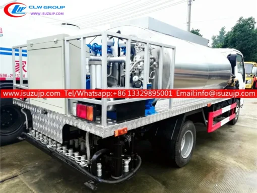 ISUZU 5 ton bitumen sprayer truck