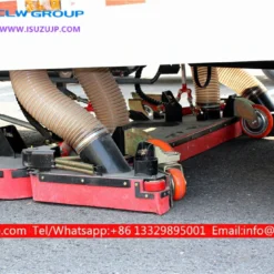 ISUZU 5 ton vacuum parking lot sweepers Azerbaijan