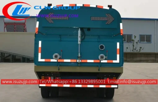 ISUZU 5cbm vacuum cleaner truck