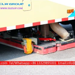 ISUZU 5mt road vacuum sweeper cleaner truck Tunisia