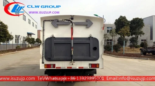 ISUZU 6 cubic meters vacuums sweeper Kuwait