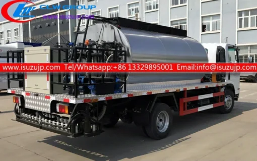 ISUZU NPR 8000 liters asphalt patch truck for sale