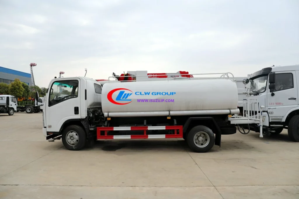 ISUZU water bowser truck Turkmenistan