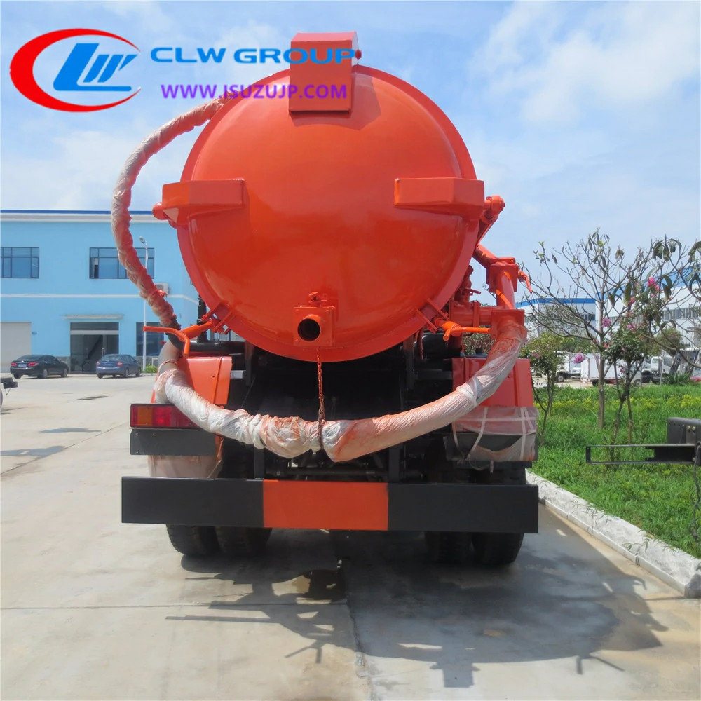 4WD HOWO sewage suction truck Kuwait